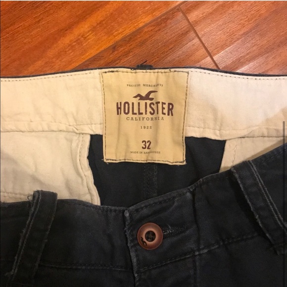 HOLLISTER MEN SHORTS - Picture 2 of 3